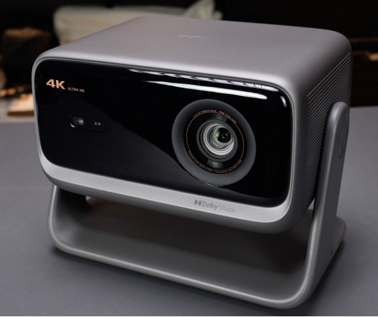 选购推荐！这六款颜值高画质好值得入j9九游会登录2025年家用投影仪(图3)